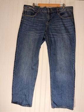 Wild Fable Classic Women’s Mid-rise Straight Blue Denim Jeans, Size 16, NWT